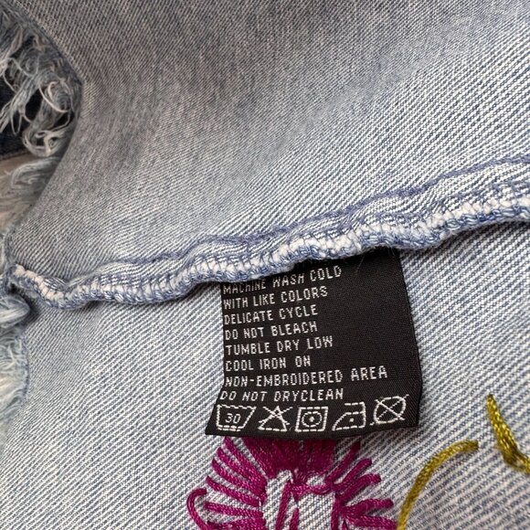 Carole Little Women's Size M Boho Vintage Denim Embroidered Floral Design Jacket - Picture 8 of 8